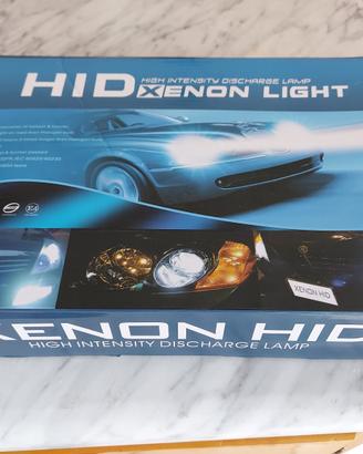 N. 4 KIT XENON (H11 e H4) + 2 coppie di lampade H4