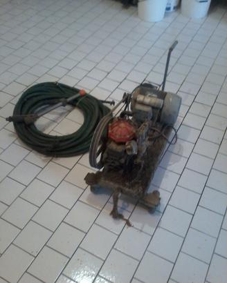 Pompa irroratrice per giardino