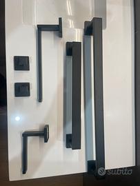 Accessori bagno in acciaio nero