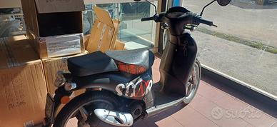 Aprilia Scarabeo 50 - 2019 nero street