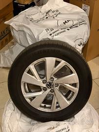 Cerchi 16 Volkswagen Taigo e T-Cross con gomme