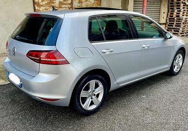 Volkswagen Golf 2.0 TDI 5p. Highline BlueMotion (l