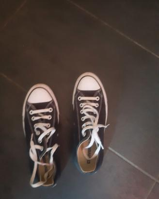 Scarpe donna Guess  e All Star come nuove