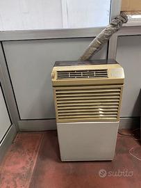CONDIZIONATORE/RISCALDATORE   CON UNITA' ESTERNA