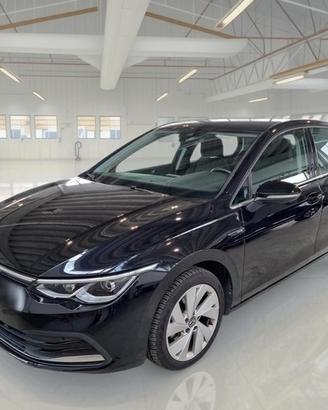 VOLKSWAGEN GOLF VIII 2.0 TDI SCR 110 KW STYLE 5 PO