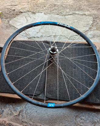 cerchione  27.5  e manubrio MTB o stradale 