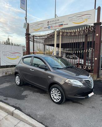 Lancia Ypsilon 0.9 TwinAir 85 CV 5 porte Metano Ec