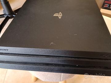 PlayStation pro4 più gioco fifa22