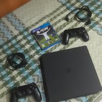 playstation 4 ps4 + due joystick + fc25
