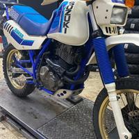 Suzuki DR 600 DAKAR