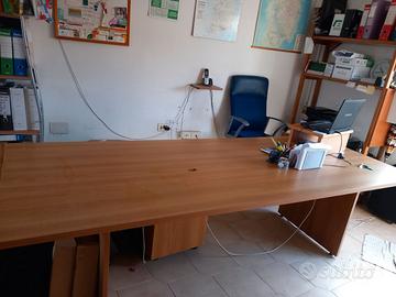 Tavolo scrivania ufficio