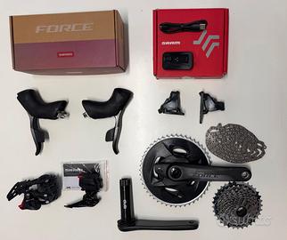 SRAM Force eTap AXS 2x12 Disc con ruote Fulcrum