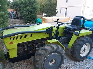 Trattore frutteto Grillo 45CV 4x4 sterzante