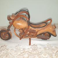 modellino motocicletta in legno