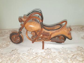 modellino motocicletta in legno