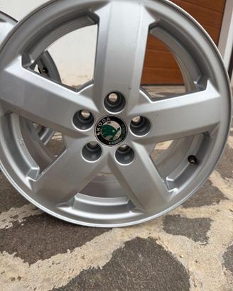 6 CERCHI IN LEGA SKODA 6JX15 ET38