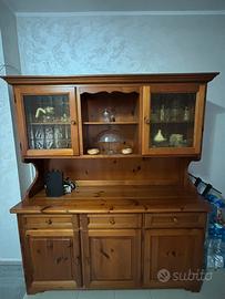 Credenza grande in legno massello