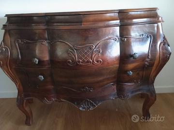 Comò, comodini, specchio