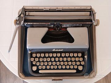 Macchina da scrivere d'epoca