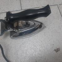 piccolo ferro da stiro