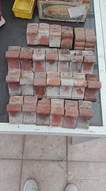 Piedini in terracotta e in plastica per vasi