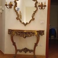 Consolle barocca con specchiera e applique