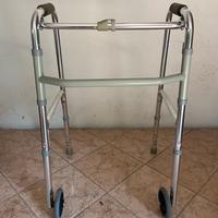 Deambulatore GIMA due ruote in alluminio