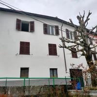 Appartamento cantina giardino