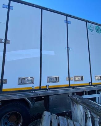 Camion iveco in buone condizioni