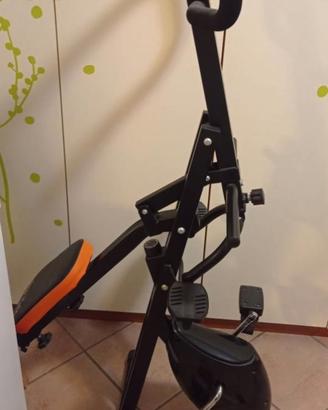 Totalcrunch + cyclette  + accessori tonificazione