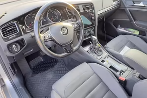 Volkswagen Golf 1.5 TGI-DSG Executive