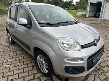 Fiat Panda 1.2 Lounge/5 posti/Prima mano/Aria cond