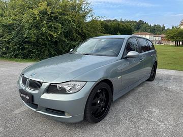 BMW 320d Touring Automatica 163 CV – Cambio e Moto