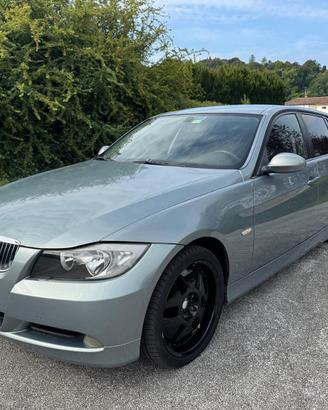 BMW 320d Touring Automatica 163 CV – Cambio e Moto