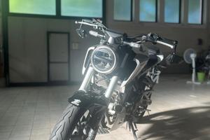 Honda cb125r