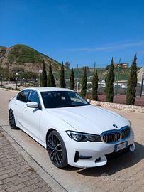 BMW 320D LUXURY 2019