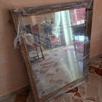 specchio con cornice antica