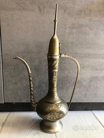 Teiera / brocca antica indiana in ottone