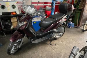 Beverly 200 cc