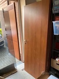 4 porte scorrevoli da interno, con le cornici