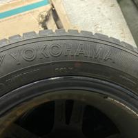 Ruote da neve con cerchi in lega Toyota