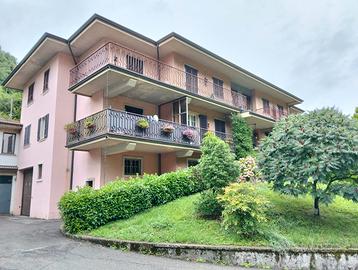 GIGANTESCO APPARTAMENTO in piccolo contesto