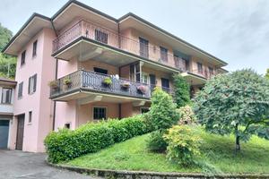 GIGANTESCO APPARTAMENTO in piccolo contesto