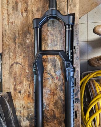 forcella rockshox domain 170
