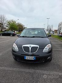 Lancia ypsilon 1.2 16v Platino tagliandata 