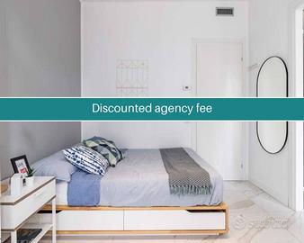 Stanza in appartamento di 202 m² a Milano