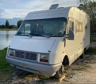 Camper Motorhome Mobilvetta Iveco 35-10 restaurato