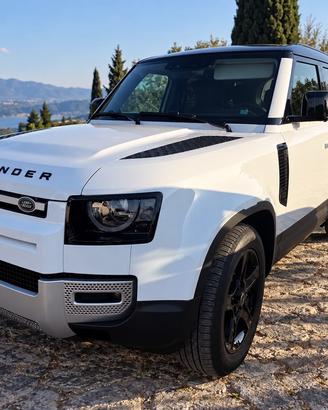Land Rover Defender 110 3.0D I6 200 CV AWD Auto X-