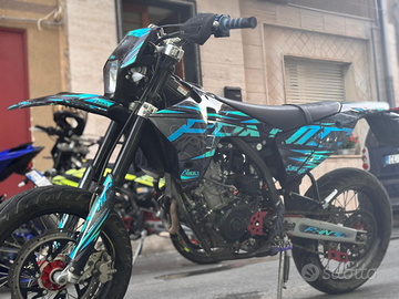 Fantic 125 XMF performance, anno 2023