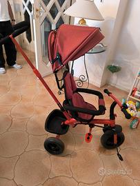 Passeggino triciclo per bambini